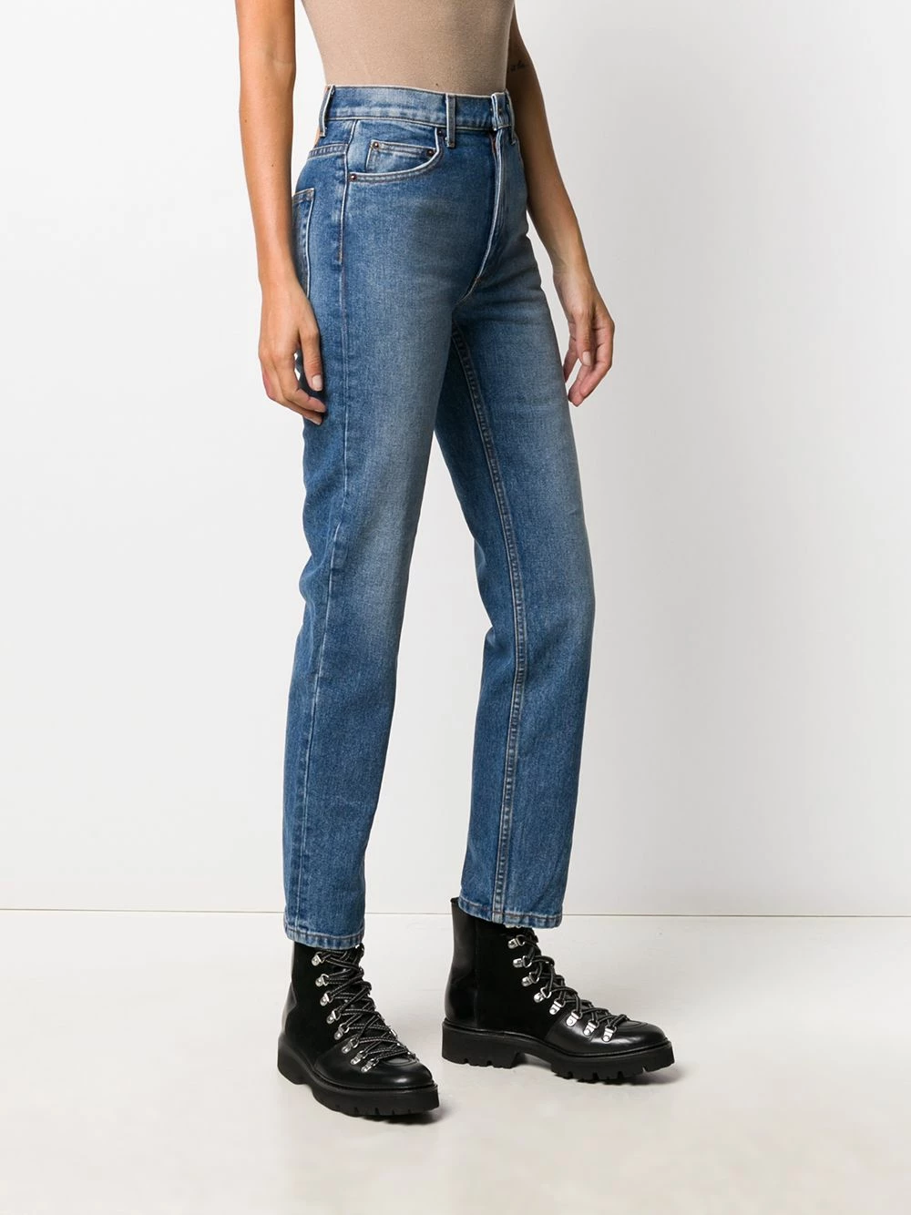 Acheter 🎁 Marc Jacobs Jean droit à détail de patch 👖 jeans droits femme 🤩 3 Marc Jacobs jean droit à détail de patch