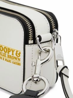 Coupon 🔥 Marc Jacobs X Peanuts sac à bandoulière The Snapshot sacs à bandoulière & besaces femme ✔️ 7 Marc Jacobs x Peanuts sac à bandoulière The Snapshot