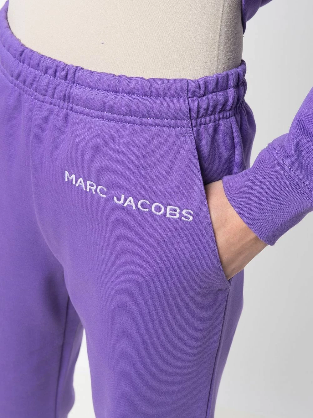 Tout neuf đ Marc Jacobs Pantalon Ă logo brodĂ© pantalons de survĂȘtement femme â 5 Marc Jacobs pantalon Ă logo brodĂ©